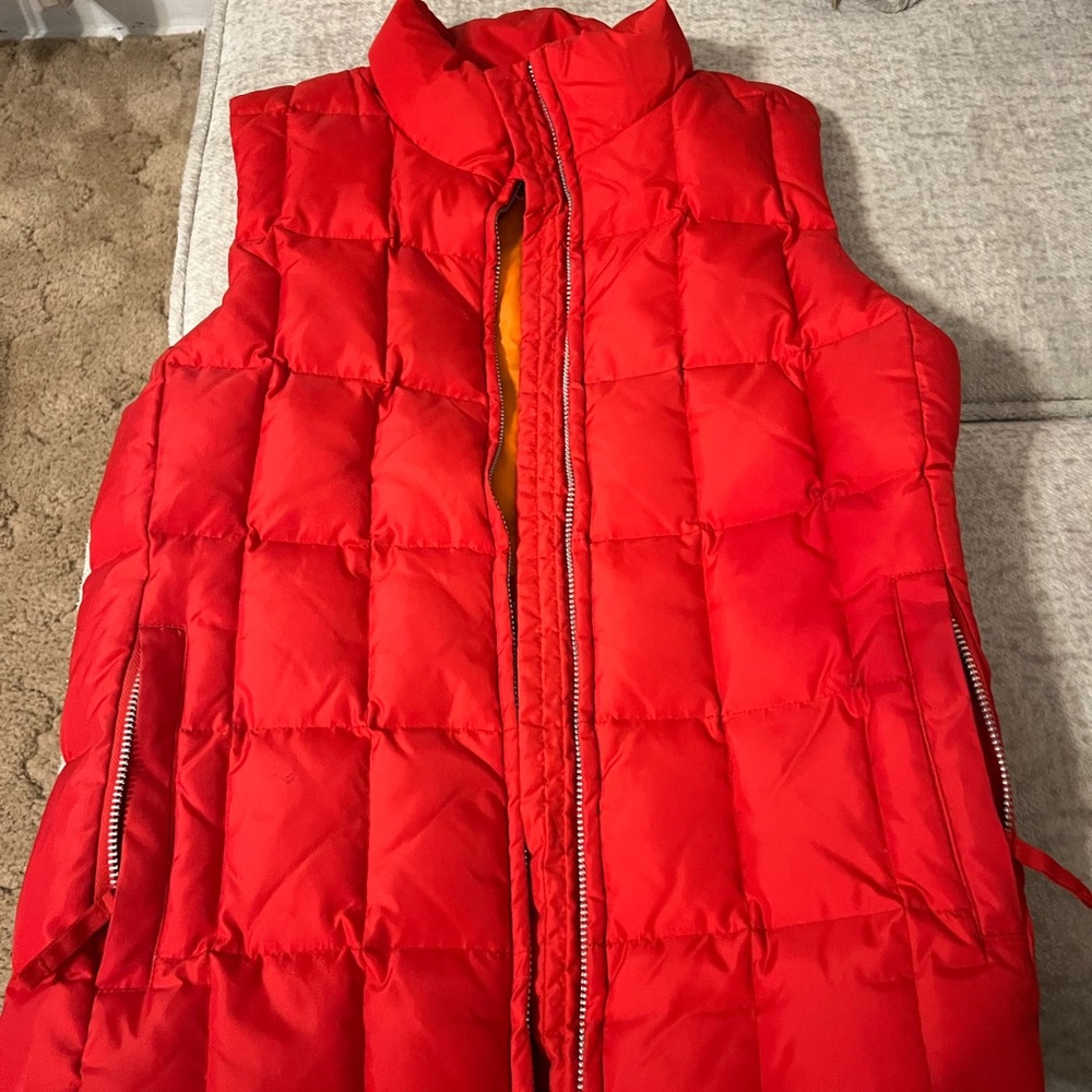 GAP red puffer vest